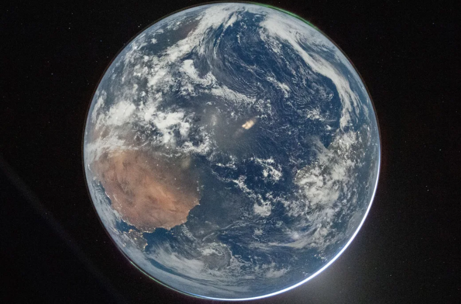كوكب الأرض من مهمة أرتميس 2