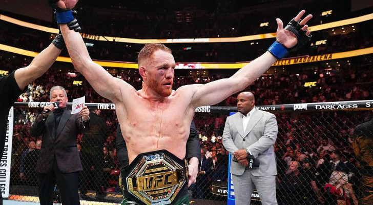 UFC: جاك ديلا مادالينا ينتزع اللقب من بلال محمد في معركة شرسة ويتحدى إسلام ماخاتشيف