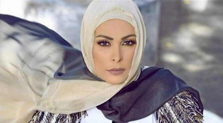 من هي أمل حجازي التي تصدرت الترند بعد خلع الحجاب؟
