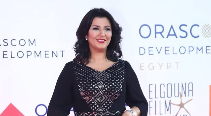 تعليق جديد من الإعلامية منى الشاذلي على أزمة مها الصغير واللوحة الدنماركية