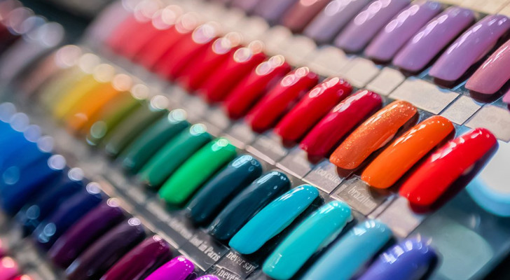 سحب مستحضرات طلاء الأظافر Gel Color من الأسواق بسبب مادة محظورة