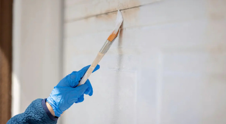 ابتكار طلاء يعمل بالذكاء الاصطناعي يقلل درجة حرارة المنازل إلى 2 درجة مئوية فقط!