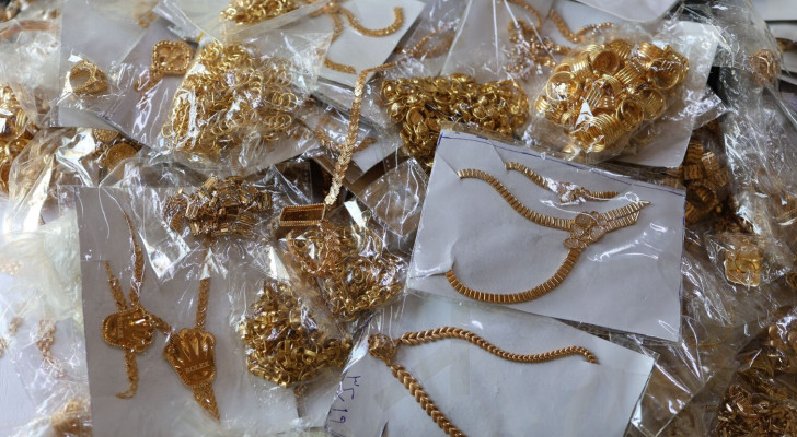 تفاصيل استعادة أكثر من 16 كيلوجرامًا من الذهب المسروق في سوريا!