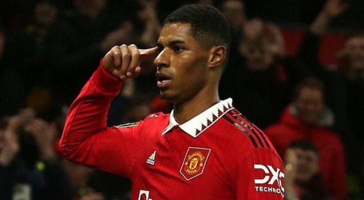 راشفورد يلوم مانشستر يونايتد على هبوط مستواه قبل الانتقال لبرشلونة