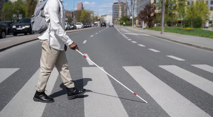 رجل يدعي العمى 50 عاما ليجمع إعانات بأكثر من مليون يورو!