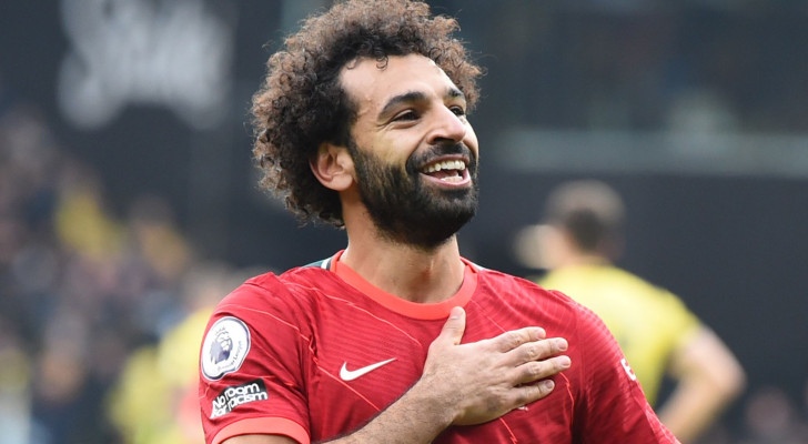 الجمهور في حيرة.. ريهانا تلقب محمد صلاح بـ"ملك النيل".. أغنية مزيفة تشعل الترند!