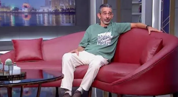 "ابني لا يعرفني".. فنان مصري يتحدث عن معاناة طلاقه من أجنبية!
