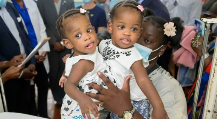 الأمل يزداد لعائلة التوأم الجامايكي أزاريا وأزورا بعد زيارتهم للسعودية!