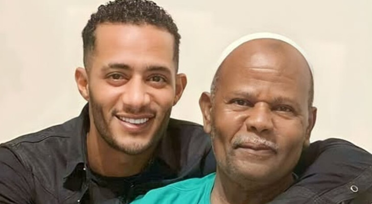 بعد الحكم بحبسه لمدة عامين.. محمد رمضان يعلن وفاة والده!