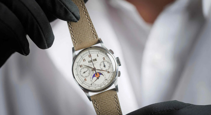 في مزاد علني.. بيع ساعة نادرة بـ 17.6 مليون دولار في أقل من 10 دقائق!