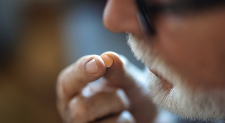 شركة صينية تزعم تطوير حبة قد تطيل عمر الإنسان إلى 150 عاما!