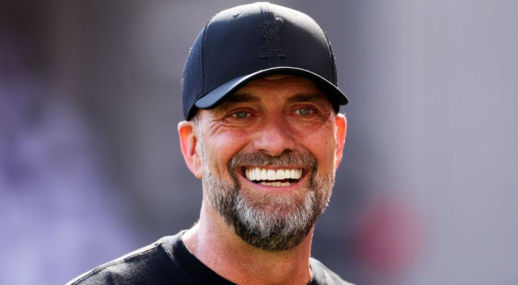 جماهير ليفربول تستنجد بكلوب بعد الهزيمة القاسية أمام آيندهوفن!