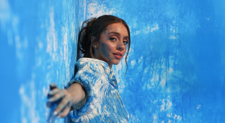 لونا كرم تطرح "انت حب عمري".. أغنية عراقية جديدة تضمها إلى ألبومها الأخير