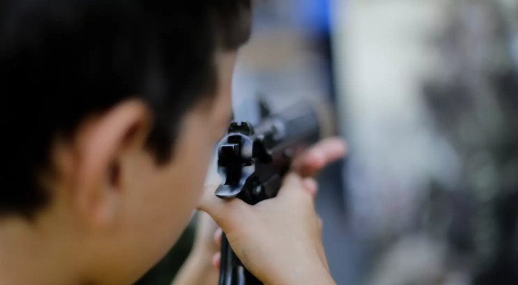 "هيتمان السويد".. القبض على طفل (12 عاما) متورط مع عصابة إجرامية بعد عملية قتل خاطئة!