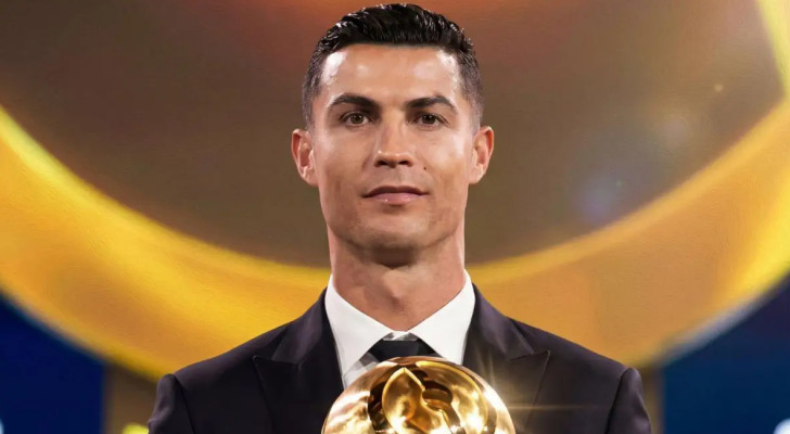 كريستيانو رونالدو في غلوب سوكر: سأصل إلى الهدف رقم 1000 "إن شاء الله"!