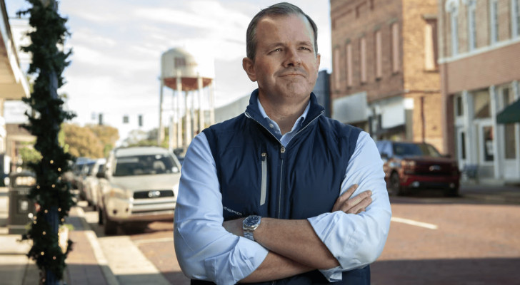 لتأمين مستقبلهم: مدير تنفيذي يوزع مكافئات على موظفيه بقيمة 240 مليون دولار!