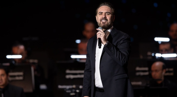 وائل جسار ينسحب من حفل رأس السنة في بغداد بعد انفعاله على المنظمين! (فيديو)