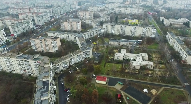 "بحجم بلدة صغيرة!".. ألق نظرة على أطول مبنى سكني في العالم