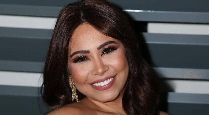 لمنزل إحدى الفنانات.. تفاصيل نقل شيرين عبدالوهاب سرا بسيارة إسعاف!