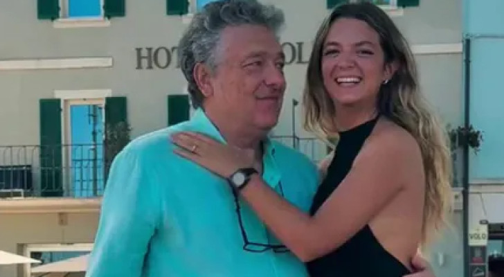 صانعة محتوى وطبيبة (22 عاما) تتزوج معلمها (60 عاما) وسط انتقادات واسعة