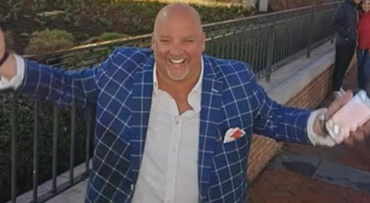 مدير تنفيذي يعترف بإدارة "مخطط بونزي" وسرقة 380 مليون دولار ليرفه عن نفسه!