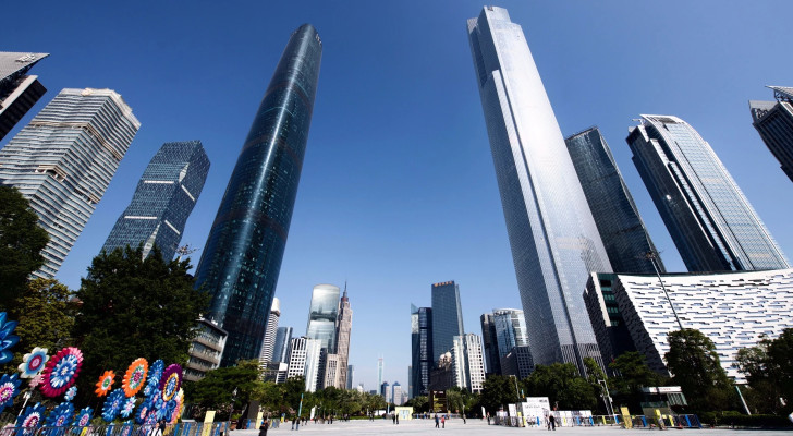 أسرع مصعد في العالم ينطلق بسرعة 72 كم/س.. ناطحة سحاب صينية تقطع 95 طابقا في 43 ثانية!