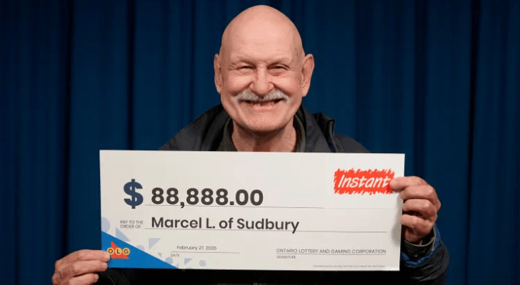 رجل يفوز باليانصيب للمرة الثالثة خلال 9 سنوات!