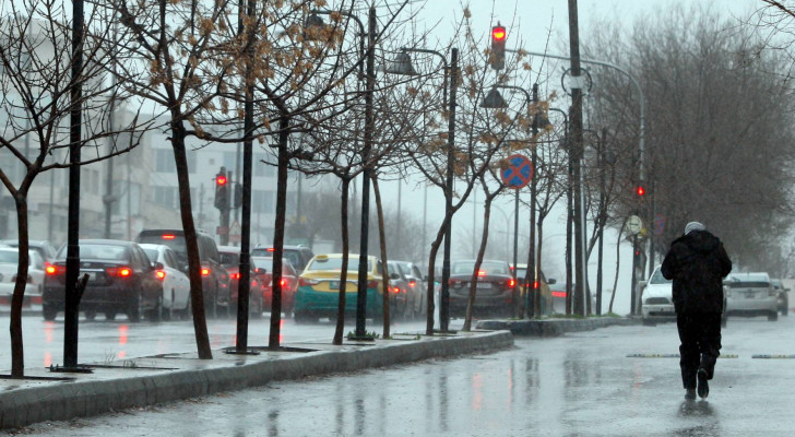 حالة الطقس في الأردن: منخفض جوي عميق وأمطار غزيرة ورياح تتجاوز 60 كم/ساعة وسط تحذيرات من السيول!