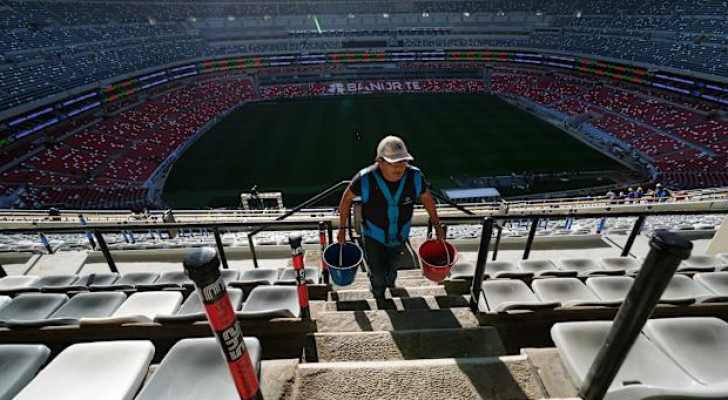 وفاة مشجع بعد سقوطه من مقصورة الـ VIP في أحد ملاعب كأس العالم 2026