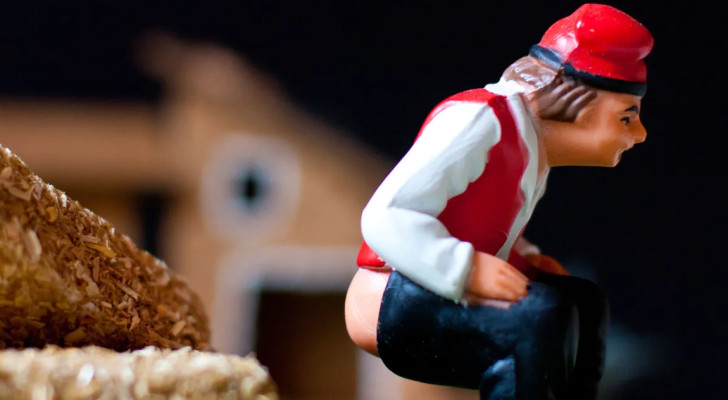 خبير يوضح ماذا يحدث لجسمك عند حبس البراز لفترة طويلة