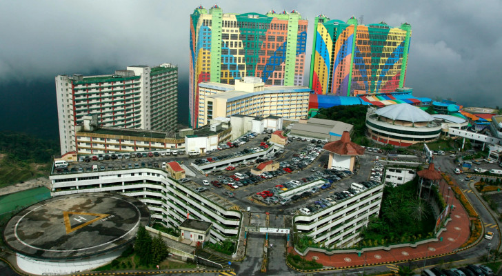 مدينة كاملة فوق جبال ماليزيا.. أكبر فندق في العالم يضم أكثر من 7 آلاف غرفة!