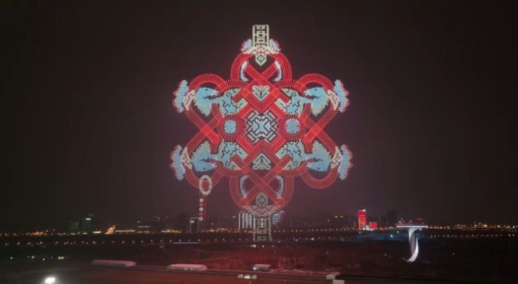 "عرض مبهر!".. شركة صينية تحطم الرقم القياسي بأكثر من 22 ألف طائرة مسيرة!