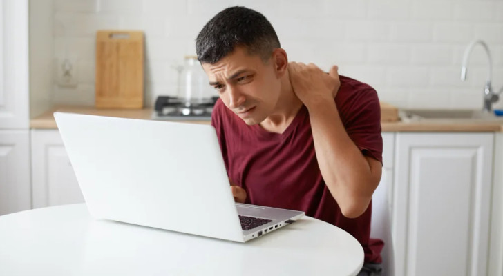 "سنام الجاموس".. مخاطر الجلوس الخاطئ قد تكون أكبر مما تتوقع!