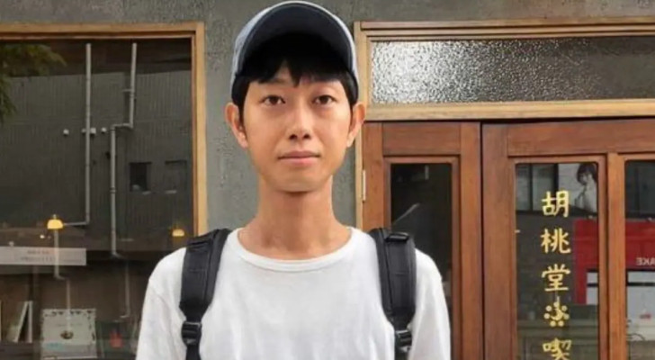 شاب بلا وظيفة يحصد 80 ألف دولار سنويا مقابل تأجير نفسه كصديق مقرب للوحيدين!