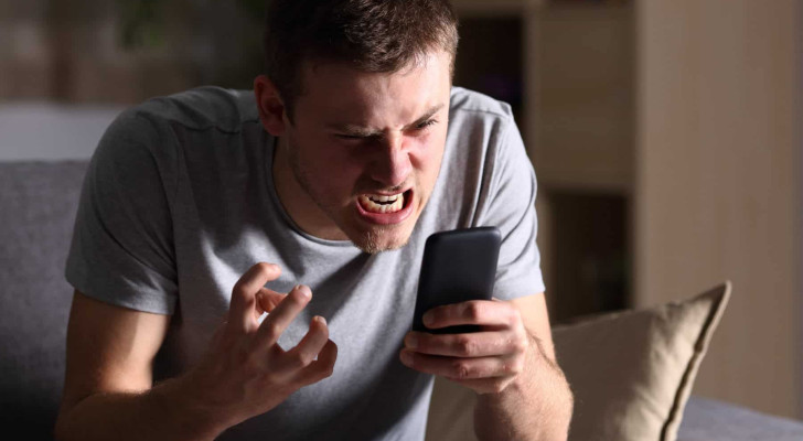 لماذا تصبح الهواتف أبطأ مع الوقت؟ إليك السبب الحقيقي