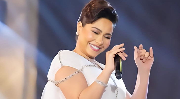 شيرين عبدالوهاب تستحضر مشهدا من تيتانيك وتقول: "احتجت أن أولد من جديد"!