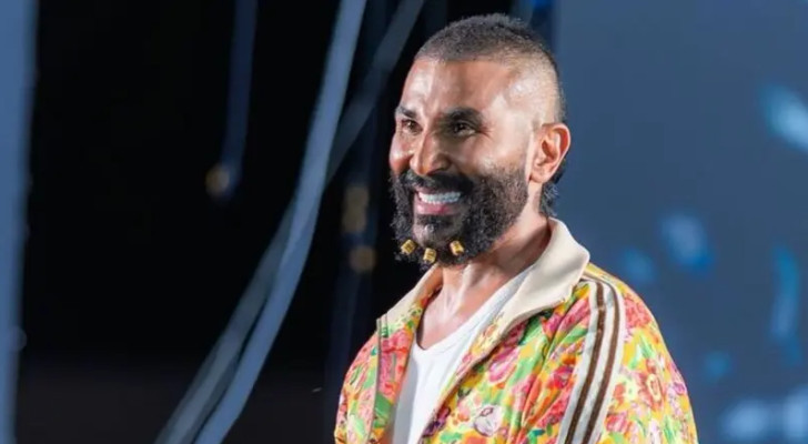 "نيو لوك" أحمد سعد يشعل الجدل في حفل الغردقة.. والجمهور بين الإشادة والانتقاد