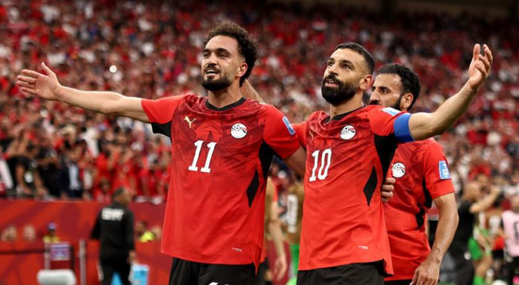 رقص وأعلام ودعاء.. جنون احتفالات المشاهير بفوز منتخب مصر