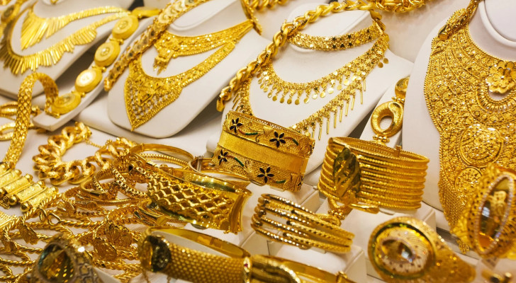 تراجع جديد في أسعار الذهب وسط الإقبال على الزواج
