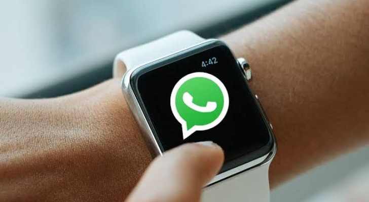 "واتساب" يوسع إمكانياته على الساعات الذكية