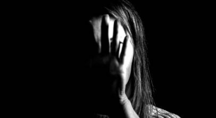أم تنهي حياة ابنها بطريقة بشعة في مصر