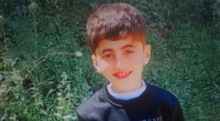 مقعد شاغر وضحكة غائبة.. تفاصيل مؤلمة لرحيل طالب مدرسي في عمان