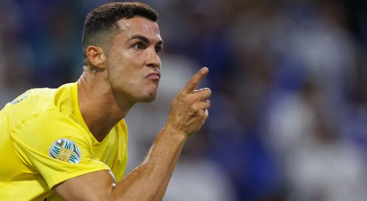 كريستيانو رونالدو ينفعل على حارس النصر عبدالرحمن العتيبي (فيديو)