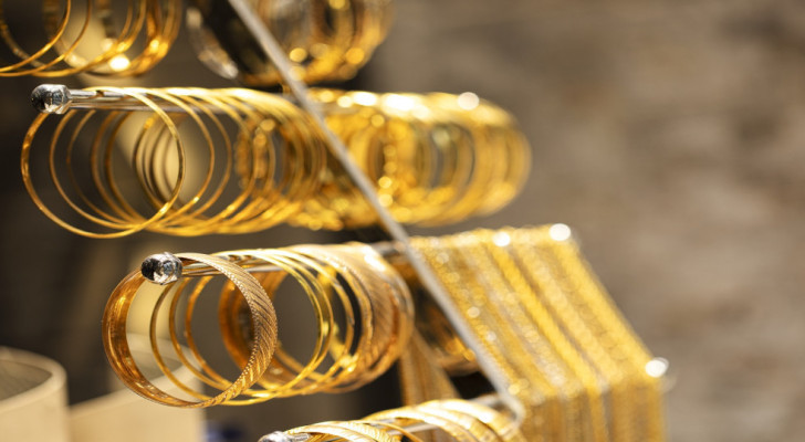 انخفاض ملموس بأسعار الذهب في الأردن مساء الأربعاء