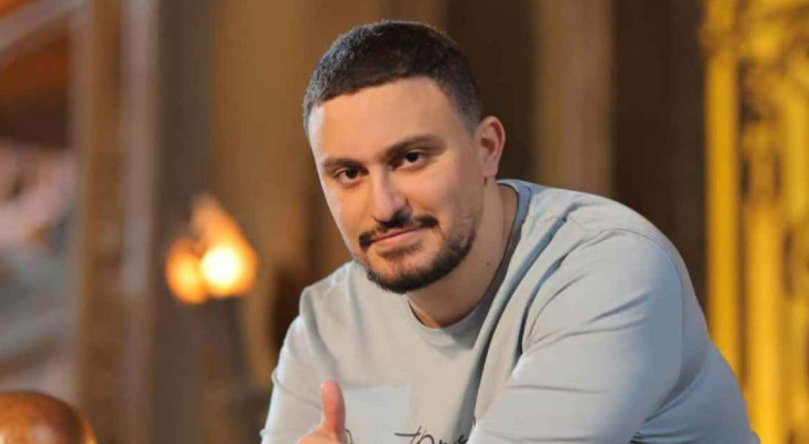 ياسين أحمد السقا يهدد مروجي "شائعات أسرته"