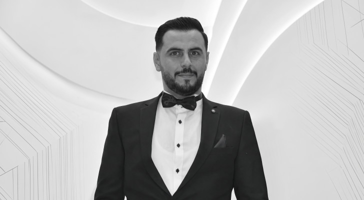 تمنى اللحاق بها.. محمد العمري يرحل بعد ابنته ويدفن إلى جوارها