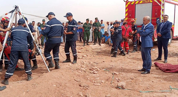 "بابا.. ساعدني".. سباق مع الزمن لإنقاذ فتى ابتلعه بئر في الجزائر