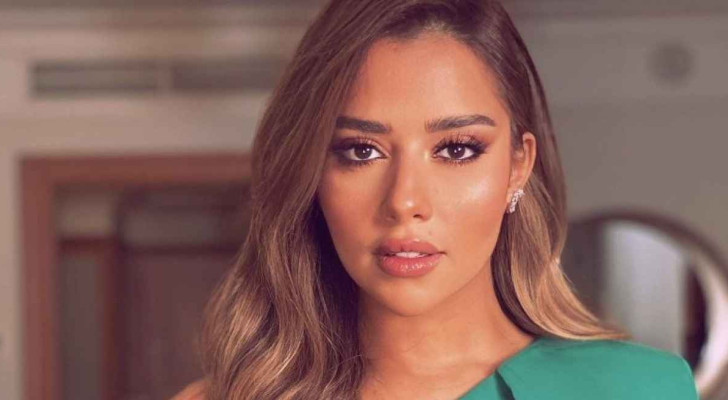 رد طريف من بلقيس على متابعة هنئتها بزواجها بعد 10 سنوات