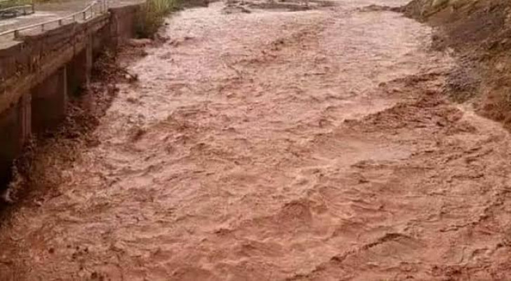 نجاة 3 سياح بأعجوبة من سيول في المغرب (فيديو)