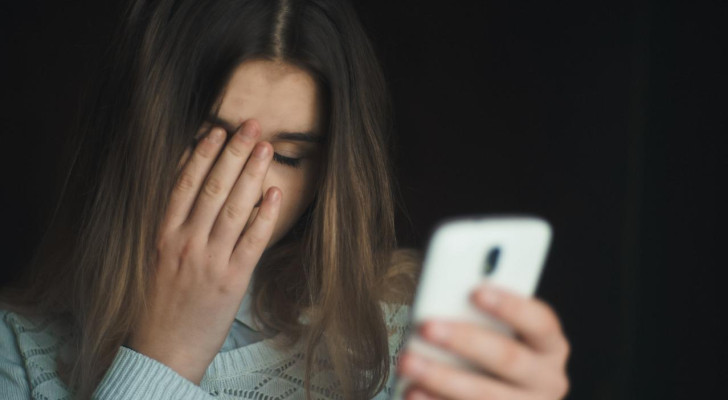 تفاصيل "صادمة" في قضية طالب جامعي هدد زميلته بنشر صورها الخاصة